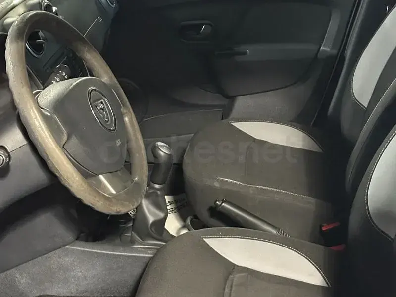 Usado Dacia Sandero Stepway 90 CV (66 kW) 2016 Gris / plata Berlina