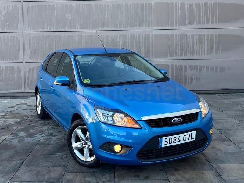 Usado Ford Focus Trend 109 CV (80 kW) 2010 Azul Berlina