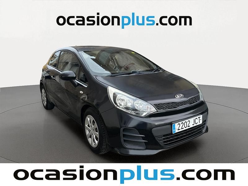Usado Kia Rio 84 CV (61 kW) 2015 Negro Utilitario