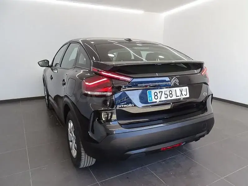 Usado Citroën C4 Live 110 CV (80 kW) 2022 Negro Berlina