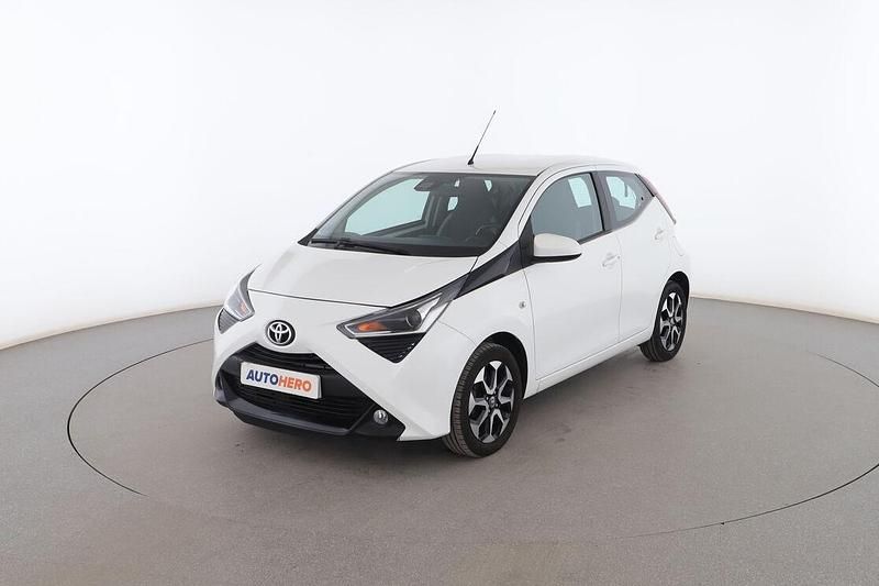 Blanco Usado 2021 Toyota Aygo X-play Utilitario | 12.699 € (Precio justo) - Imagen 1/3