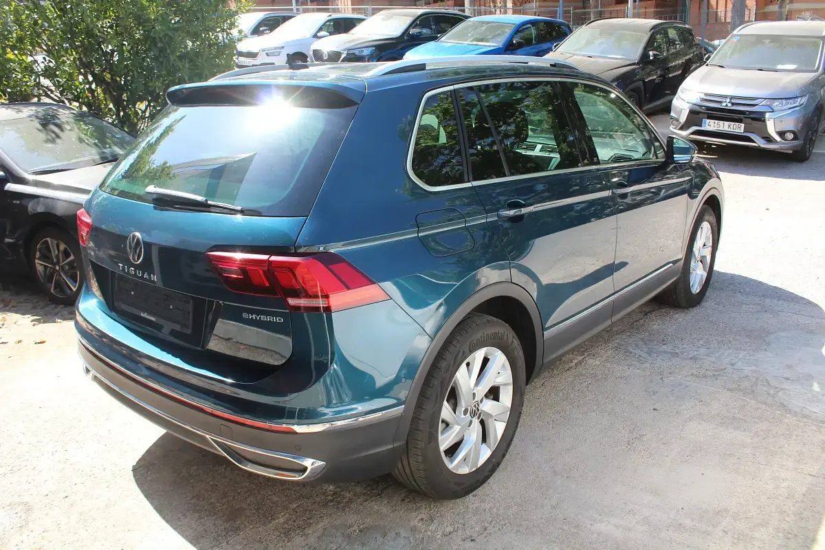 Usado VW Tiguan Life 245 CV (180 kW) 2021 Azul SUV