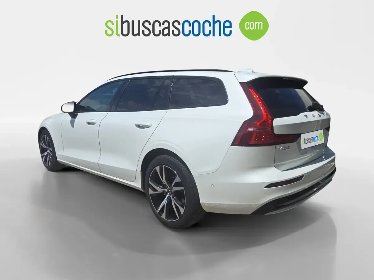 Usado Volvo V60 Plus 211 CV (155 kW) 2025 Blanco Familiar