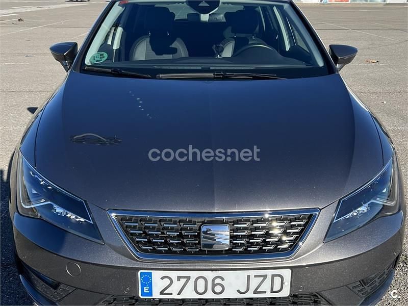Begagnad Seat Leon XCELLENCE 150 HK (110 kW) 2017 Grå Sedan