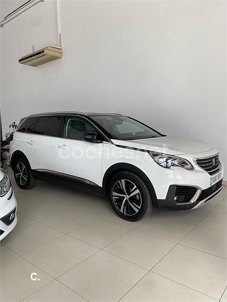 Usado Peugeot 5008 Allure 130 CV (95 kW) 2018 Blanco SUV