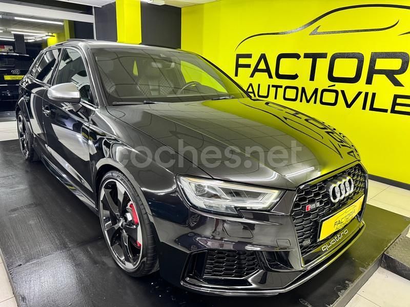 Usado Audi RS3 400 CV (294 kW) 2018 Violeta / lila Berlina
