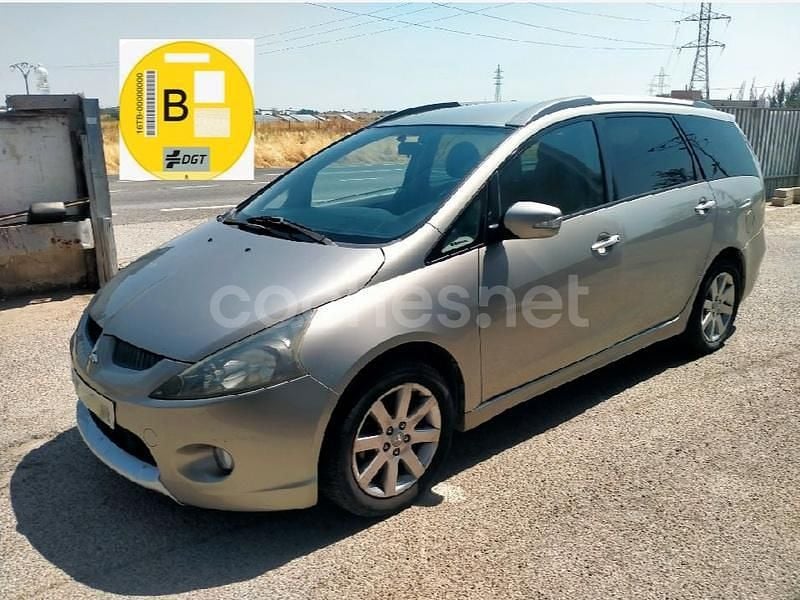 Usado Mitsubishi Grandis Invite 136 CV (100 kW) 2007 Beige Monovolumen