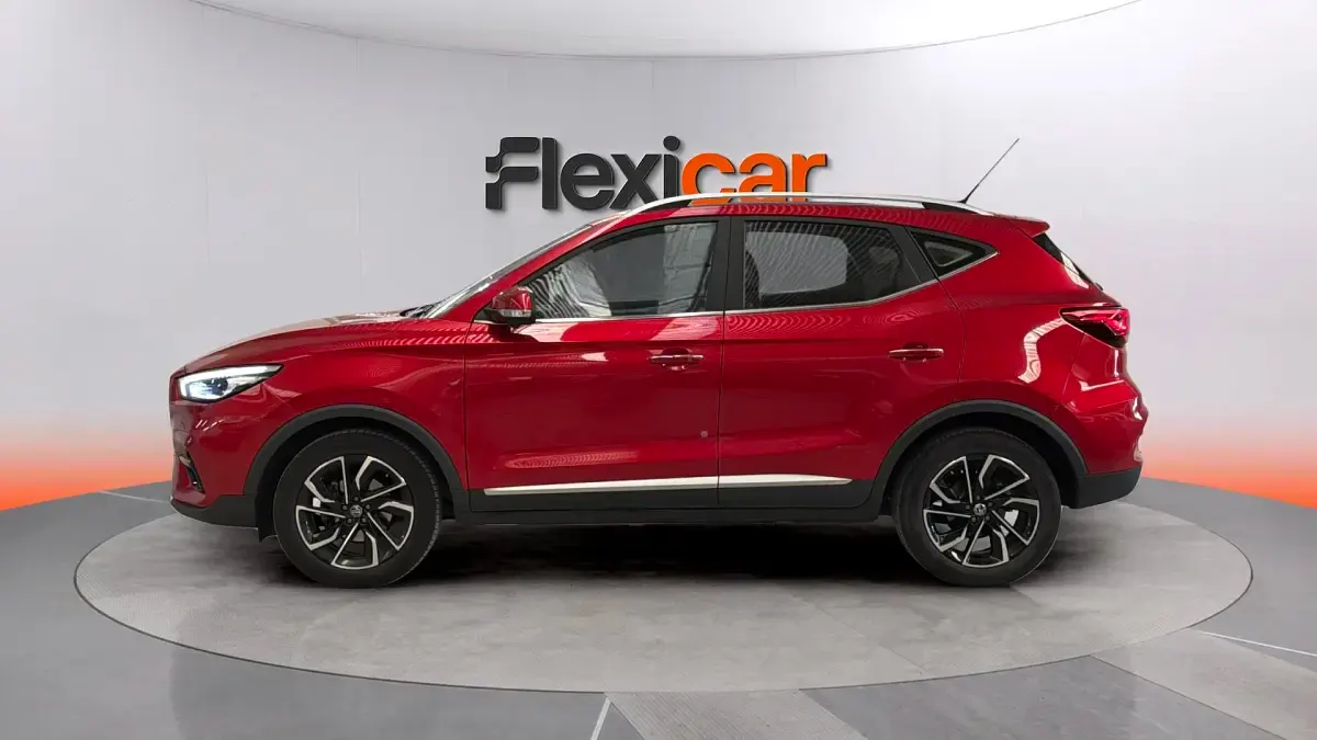 Usado MG ZS Luxury 111 CV (81 kW) 2022 Rojo SUV