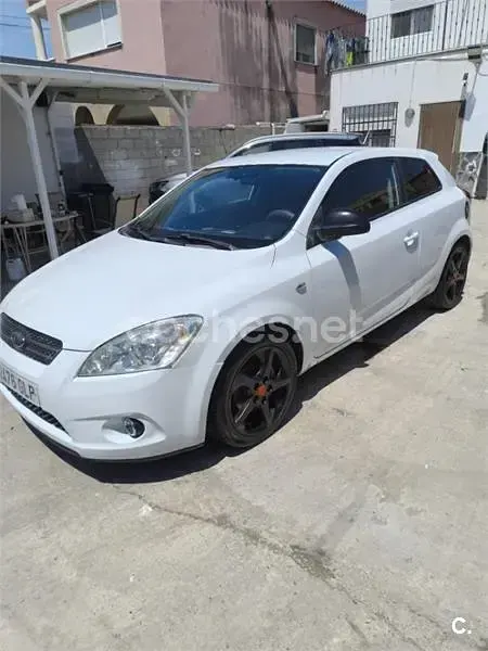Usado Kia ProCeed 140 CV (102 kW) 2009 Blanco Utilitario
