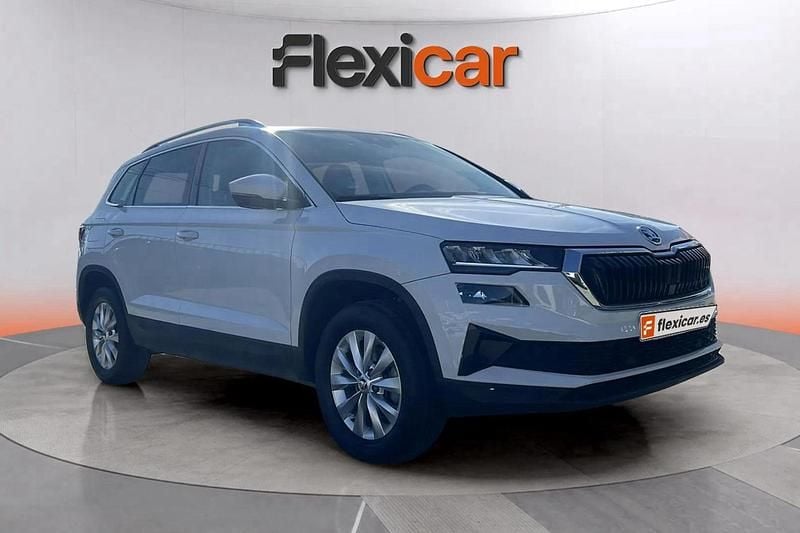 Blanco Usado 2023 Skoda Karoq Ambition SUV | 19.490 € (Precio justo) - Imagen 1/4