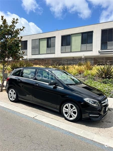 Negro Usado 2015 Mercedes B180 Urban Monovolumen | 10.900 € (Precio justo) - Imagen 1/4