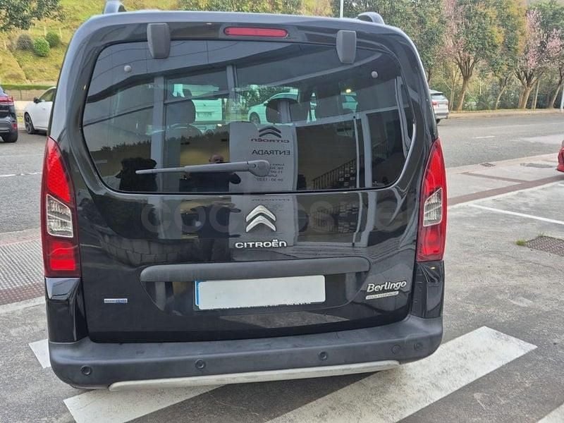 Usado Citroën Berlingo Feel 100 CV (73 kW) 2016 Negro Monovolumen