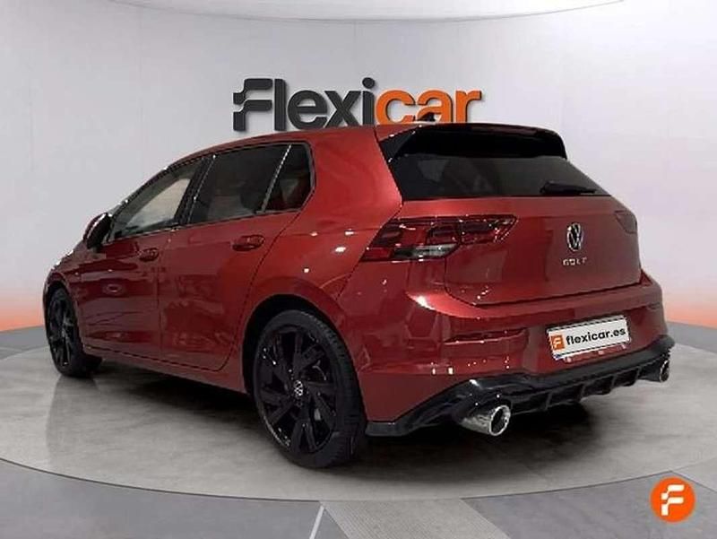 Usado VW Golf VIII Life 150 CV (110 kW) 2022 Rojo Berlina