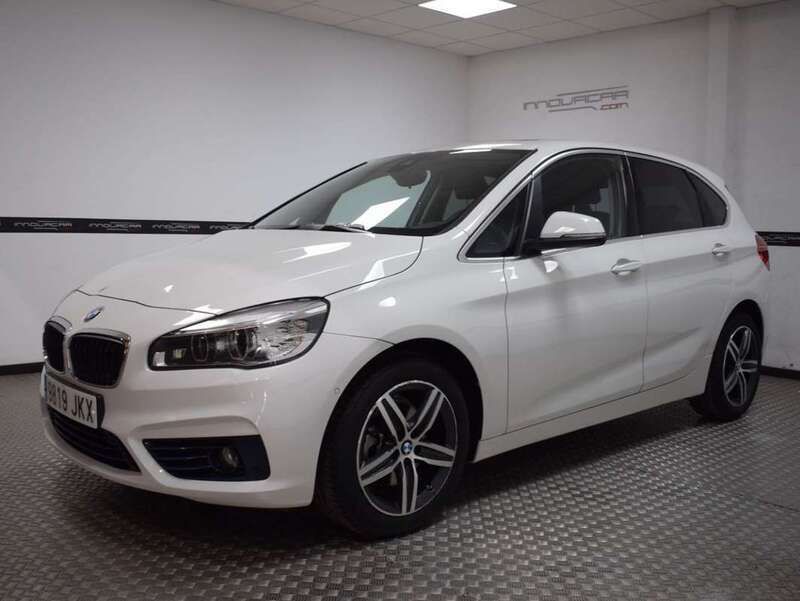 Blanco Usado 2015 BMW 218 Active Tourer Sport Line Monovolumen | 16.500 € (Un poco caro) - Imagen 1/4