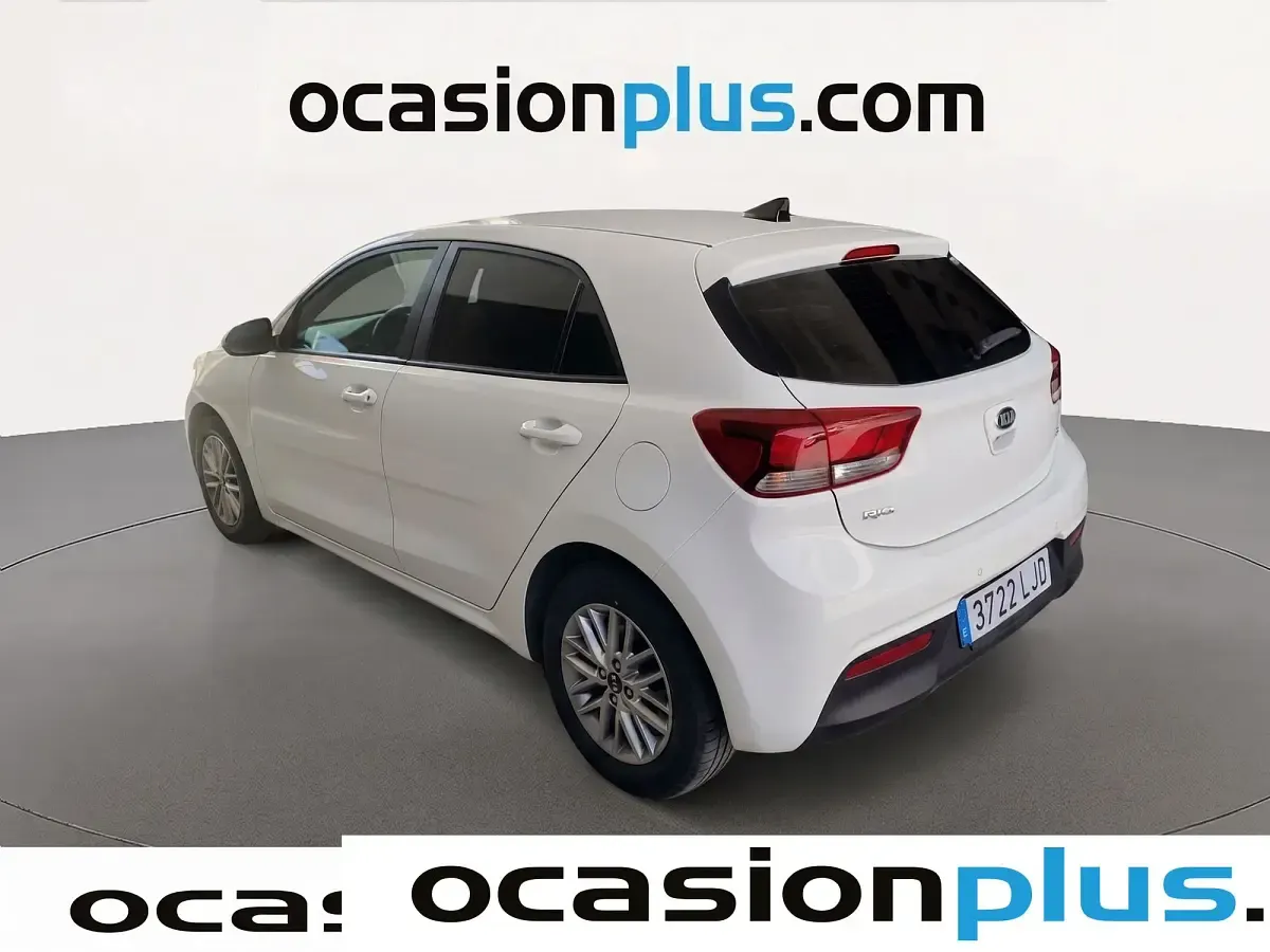 Usado Kia Rio 101 CV (74 kW) 2020 Blanco Utilitario