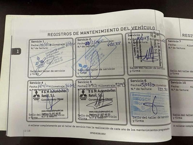 Usado Mitsubishi Outlander P-HEV 203 CV (149 kW) 2016 Amarillo SUV