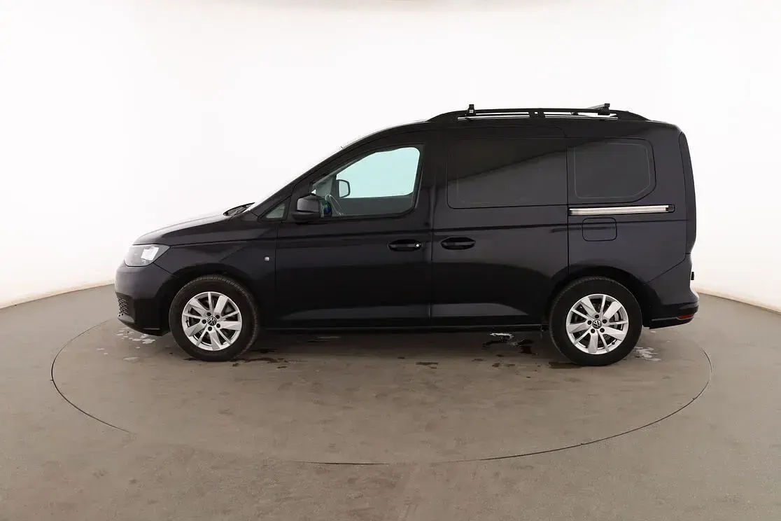 Usado VW Caddy 122 CV (89 kW) 2021 Negro Monovolumen