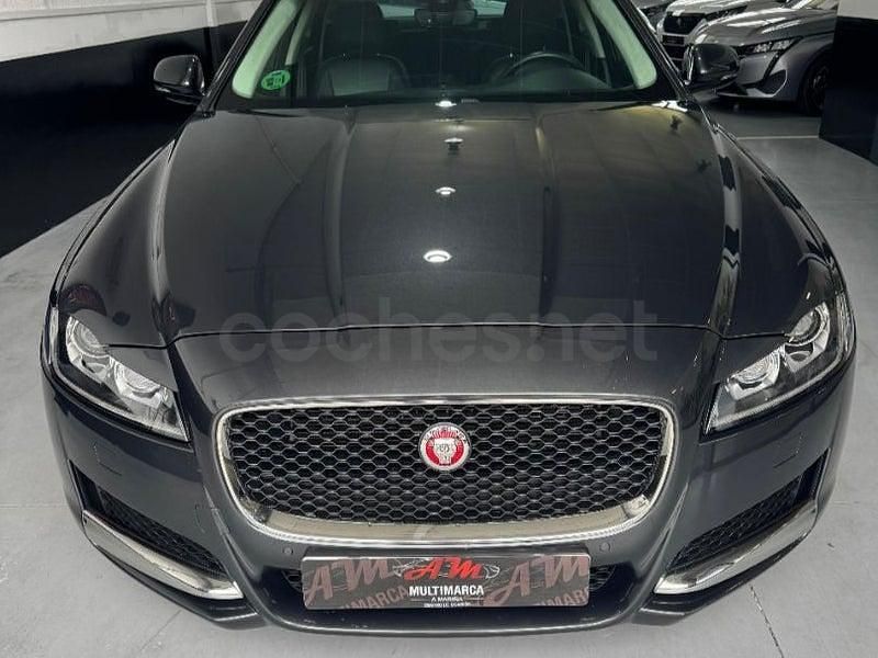 Usado Jaguar XF Portfolio 300 CV (220 kW) 2018 Gris / plata Berlina