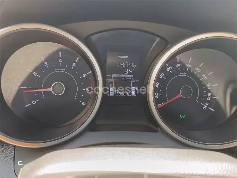 Usado SsangYong XLV 128 CV (94 kW) 2019 Blanco SUV