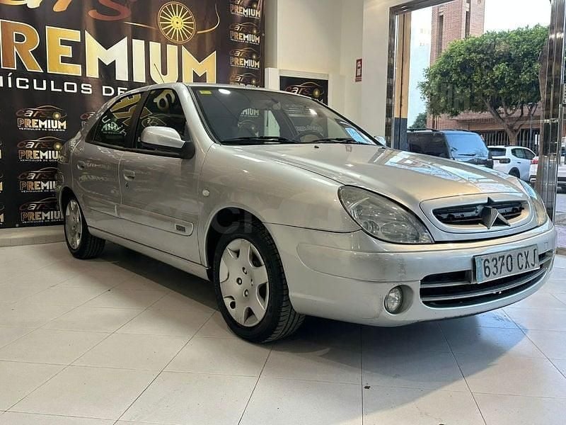 Usado Citroën Xsara Exclusive 110 CV (80 kW) 2004 Gris / plata Berlina