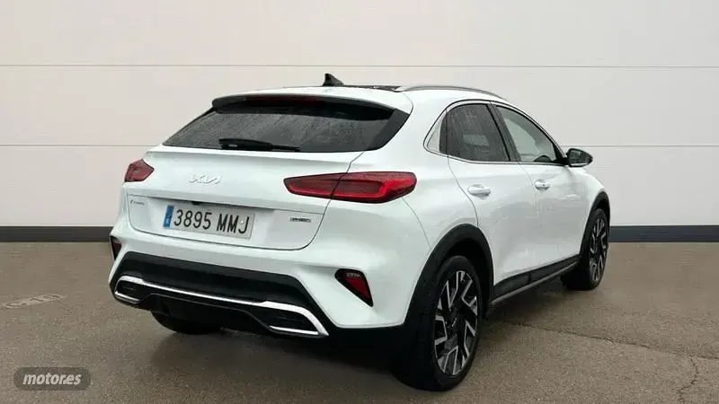 Usado Kia XCeed 141 CV (103 kW) 2023 Blanco SUV