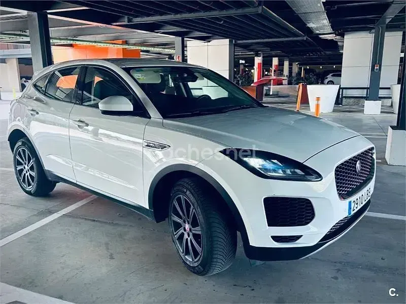 Usado Jaguar E-Pace R-Dynamic 180 CV (132 kW) 2019 Blanco SUV