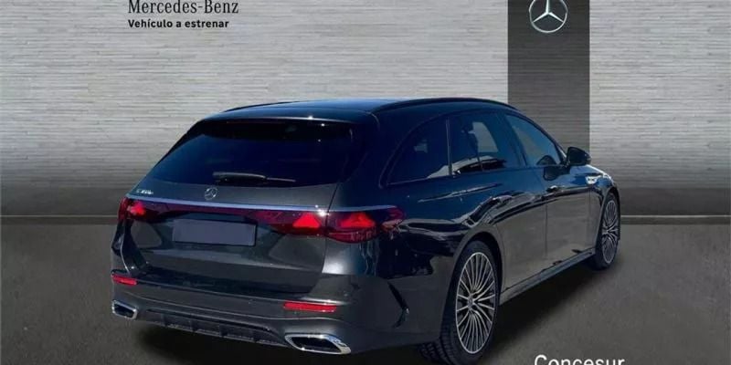 Usado Mercedes E300 313 CV (230 kW) 2024 Gris Familiar