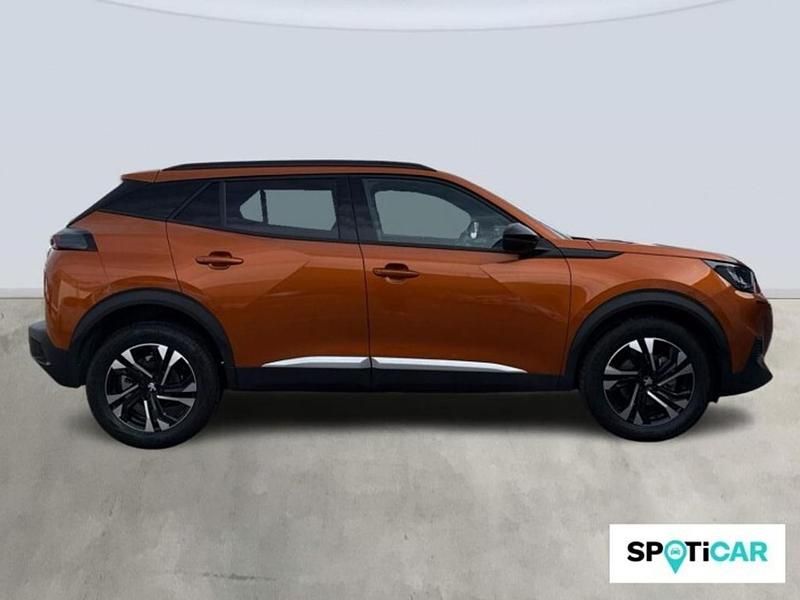 Usado Peugeot 2008 Allure 101 CV (74 kW) 2023 Naranja SUV
