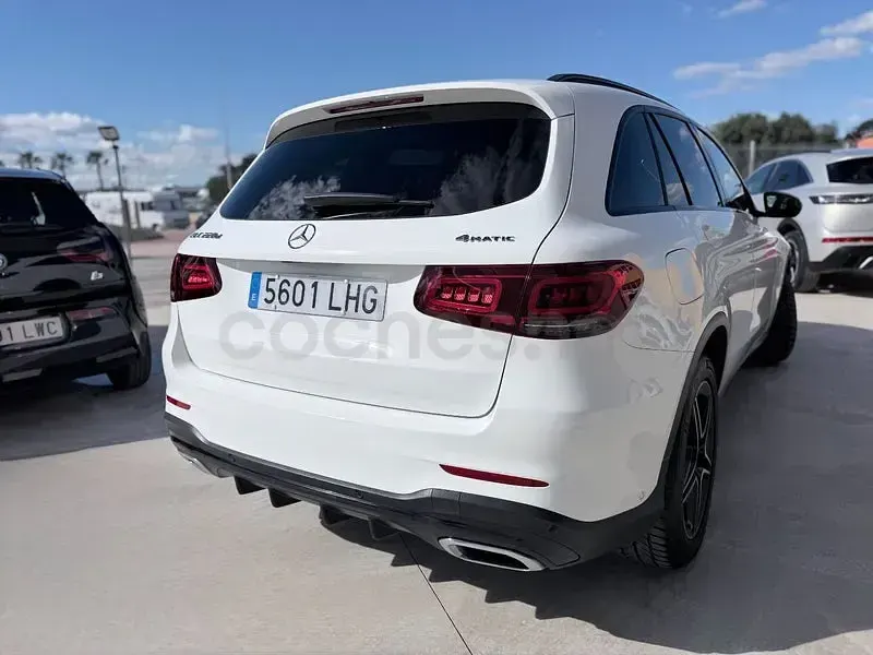 Usado Mercedes GLC220 194 CV (142 kW) 2021 Blanco SUV