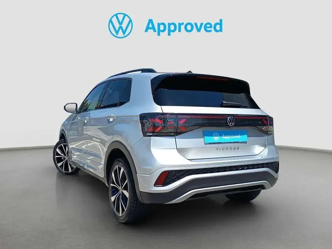Usado VW T-Cross R-line 116 CV (85 kW) 2025 Blanco SUV