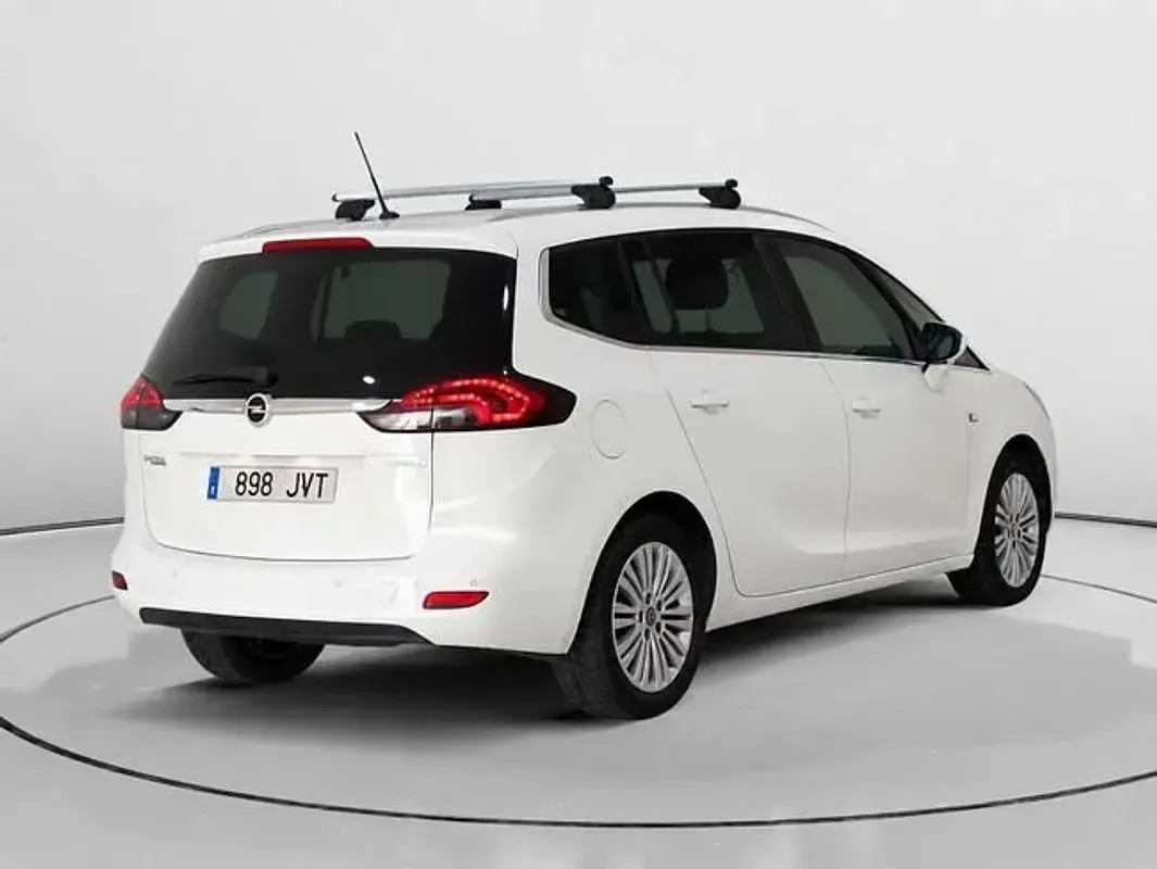 Usado Opel Zafira Selective 135 CV (99 kW) 2016 Blanco Monovolumen