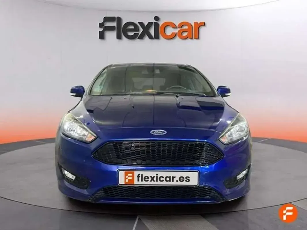 Usado Ford Focus ST-Line 125 CV (91 kW) 2018 Azul Utilitario