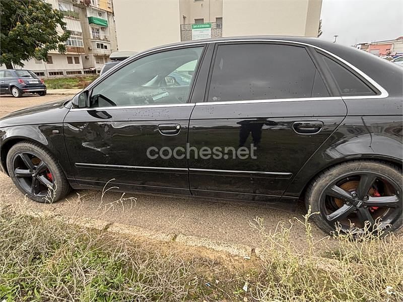 Usado Audi A4 140 CV (102 kW) 2007 Negro Berlina