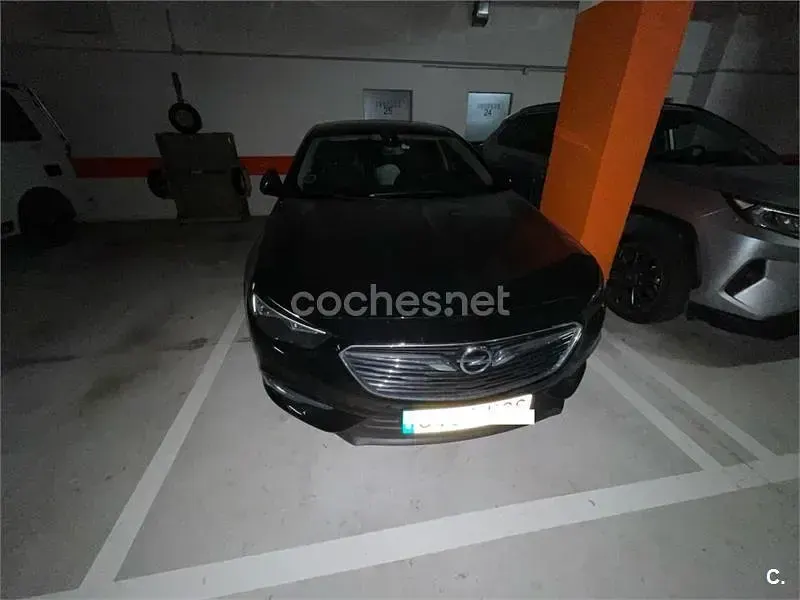 Usado Opel Insignia Excellence 140 CV (102 kW) 2017 Negro Berlina