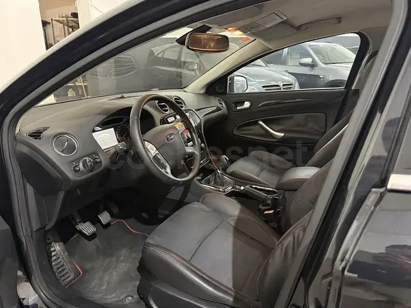 Usado Ford Mondeo Titanium S 175 CV (128 kW) 2009 Negro Berlina