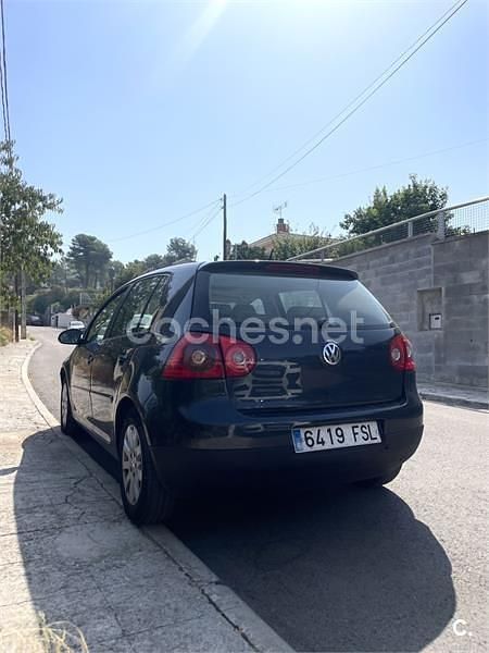 Usado VW Golf V Highline 140 CV (102 kW) 2007 Azul Berlina