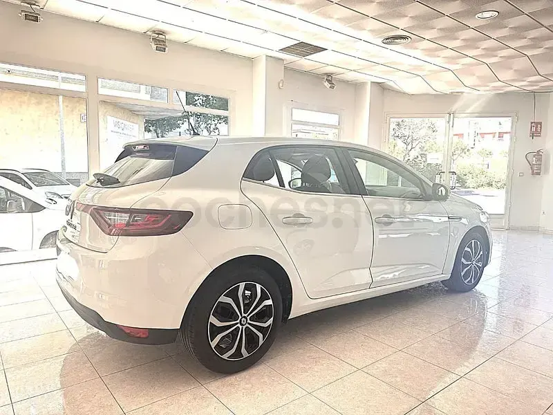 Usado Renault Mégane Business 116 CV (85 kW) 2019 Blanco Berlina