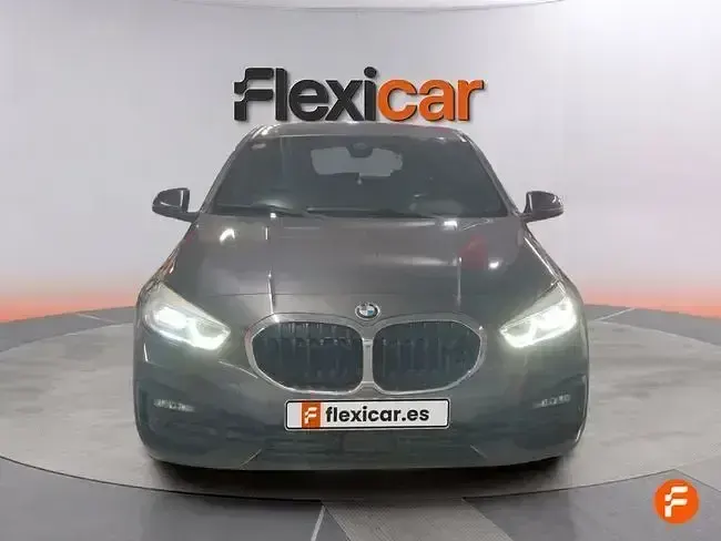 Usado BMW 118 140 CV (102 kW) 2020 Gris Berlina
