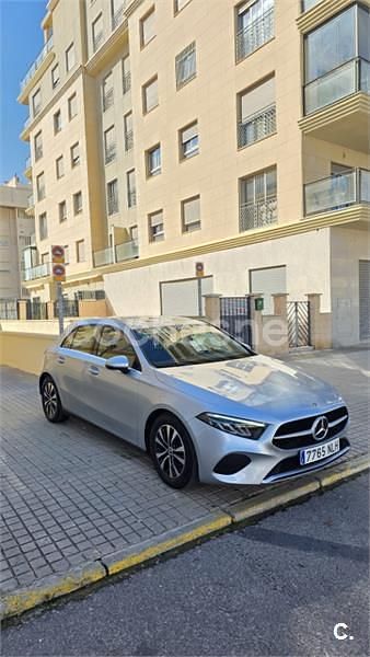 Usado Mercedes A200 163 CV (119 kW) 2024 Gris / plata Berlina