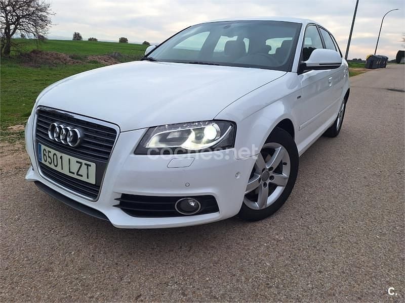 Usado Audi A3 Ambition 125 CV (91 kW) 2010 Blanco Utilitario