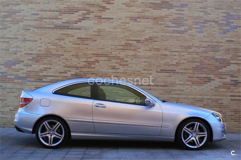 Usado Mercedes CLC200 184 CV (135 kW) 2009 Gris / plata Utilitario