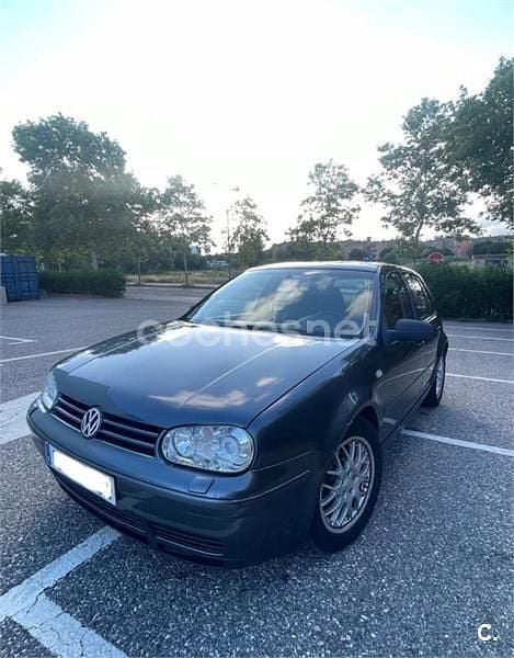 Usado VW Golf IV GTI 150 CV (110 kW) 2001 Gris / plata Berlina