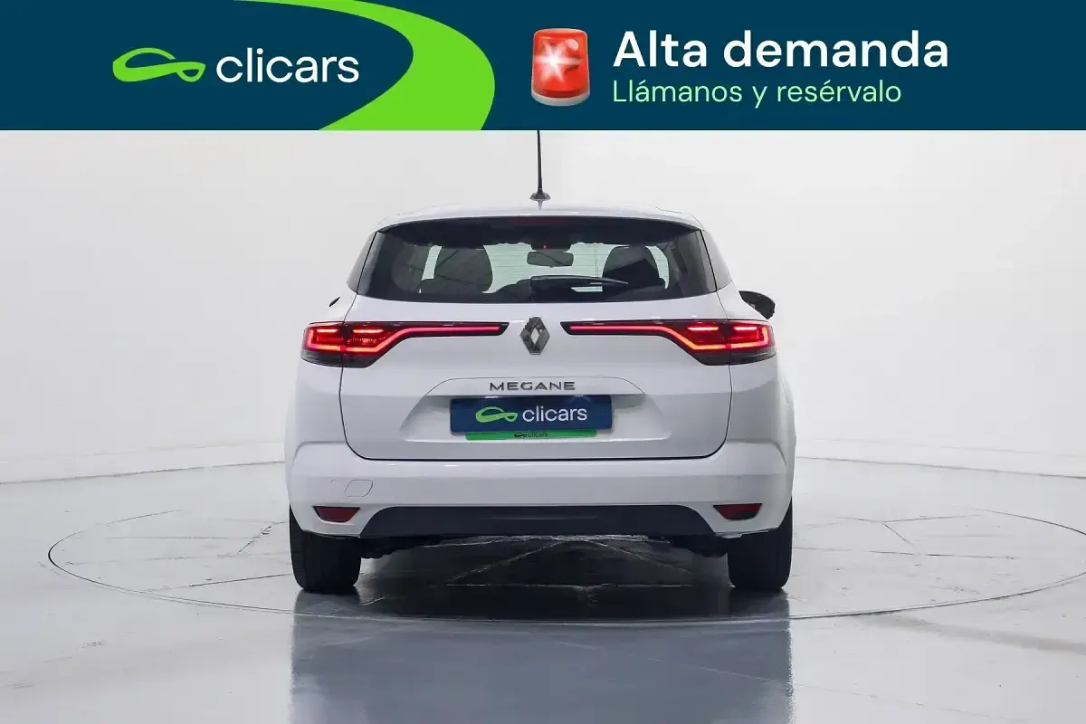 Usado Renault Mégane GrandTour Equilibre 115 CV (84 kW) 2023 Blanco Familiar