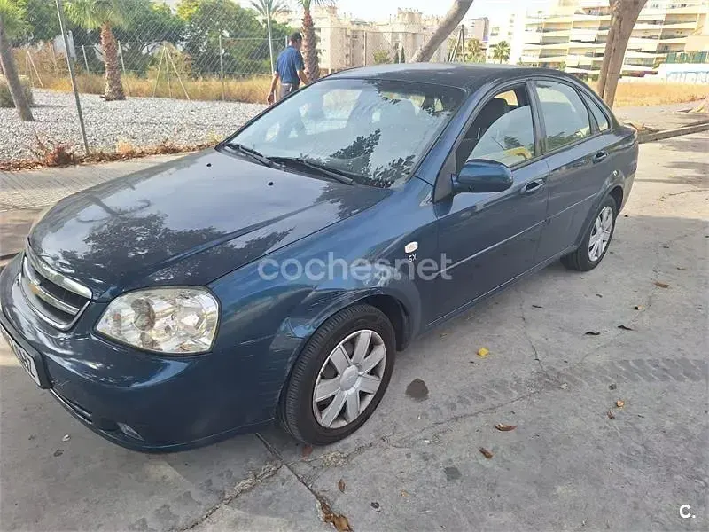 Usado Chevrolet Nubira CDX 121 CV (88 kW) 2008 Negro Berlina