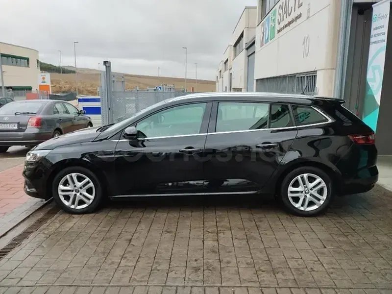 Usado Renault Mégane GrandTour Business 116 CV (85 kW) 2019 Negro Familiar