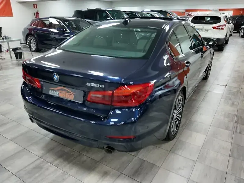 Usado BMW 530e iPerformance 252 CV (185 kW) 2019 Azul Berlina