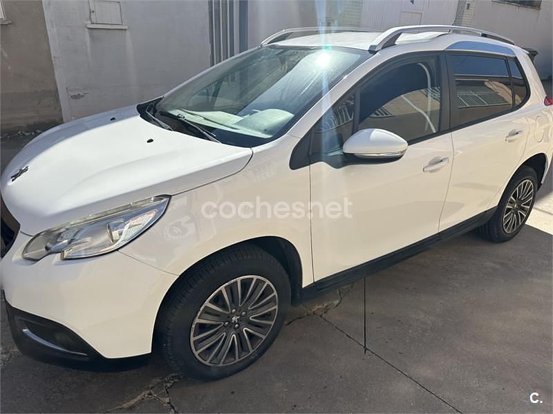Usado Peugeot 2008 Active 92 CV (67 kW) 2014 Blanco SUV