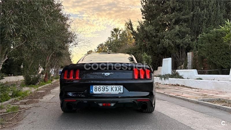 Usado Ford Mustang 314 CV (230 kW) 2016 Negro Coupe