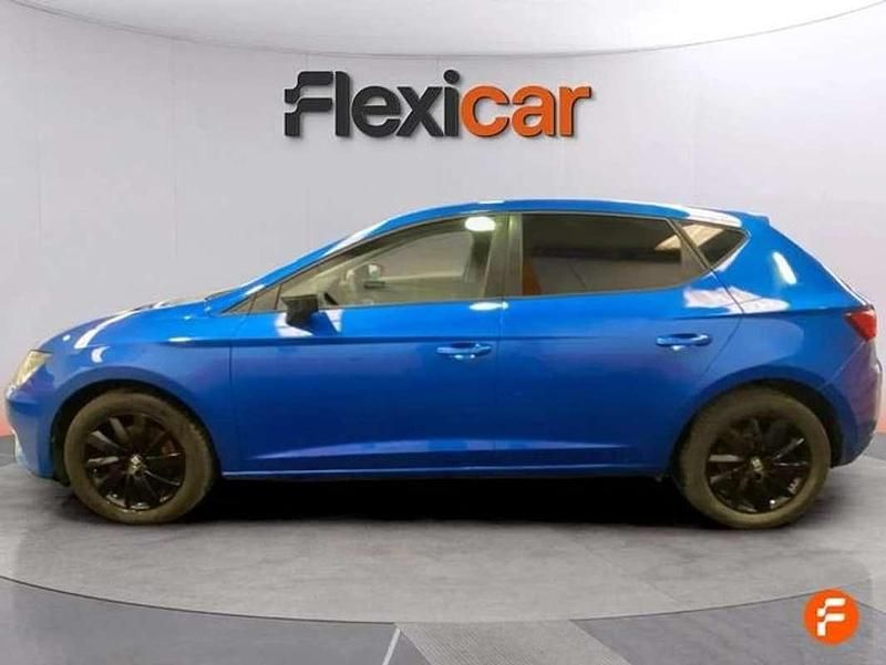 Usado Seat Leon Style 116 CV (85 kW) 2018 Azul Berlina