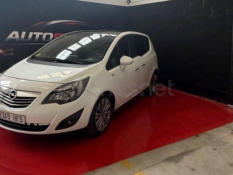 Usado Opel Meriva Cosmo 130 CV (95 kW) 2011 Blanco Monovolumen